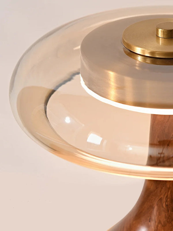 Fransk Retro wooden table lamp with vintage LED lighting, featuring a warm-toned wood base and classic design, ideal for bedroom or living room decor.