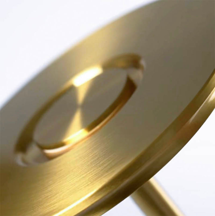 Cordless LANTERNE LED lamp in matte gold, dimmable touch control, warm light for living room