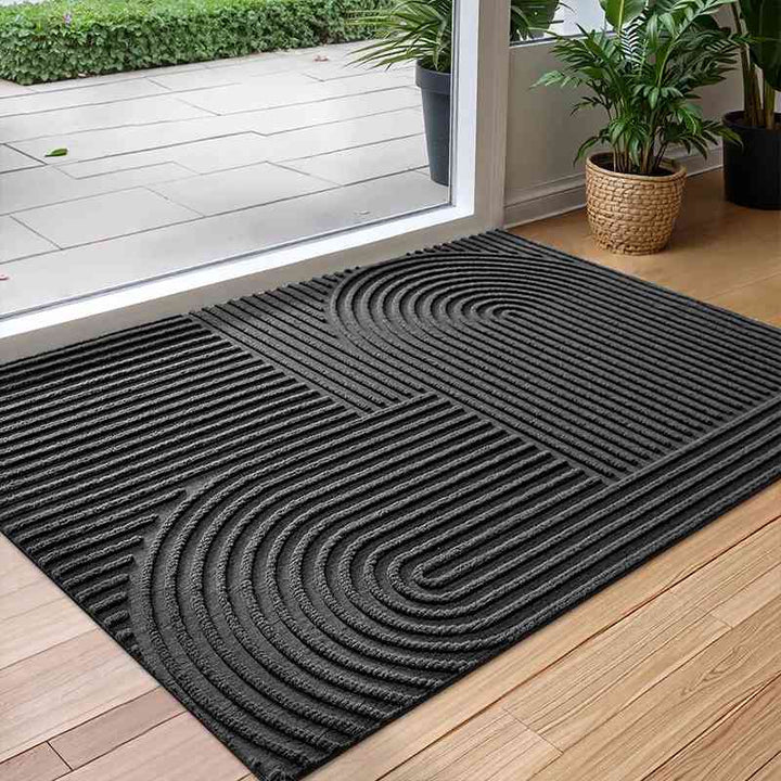Black Time arc quick-dry doormat, a durable and water-absorbent rug for high-traffic indoor and outdoor spaces.